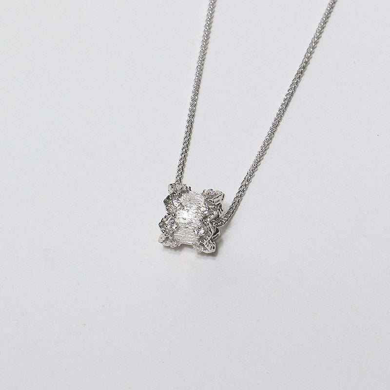 Textured Halo Pendant Necklace