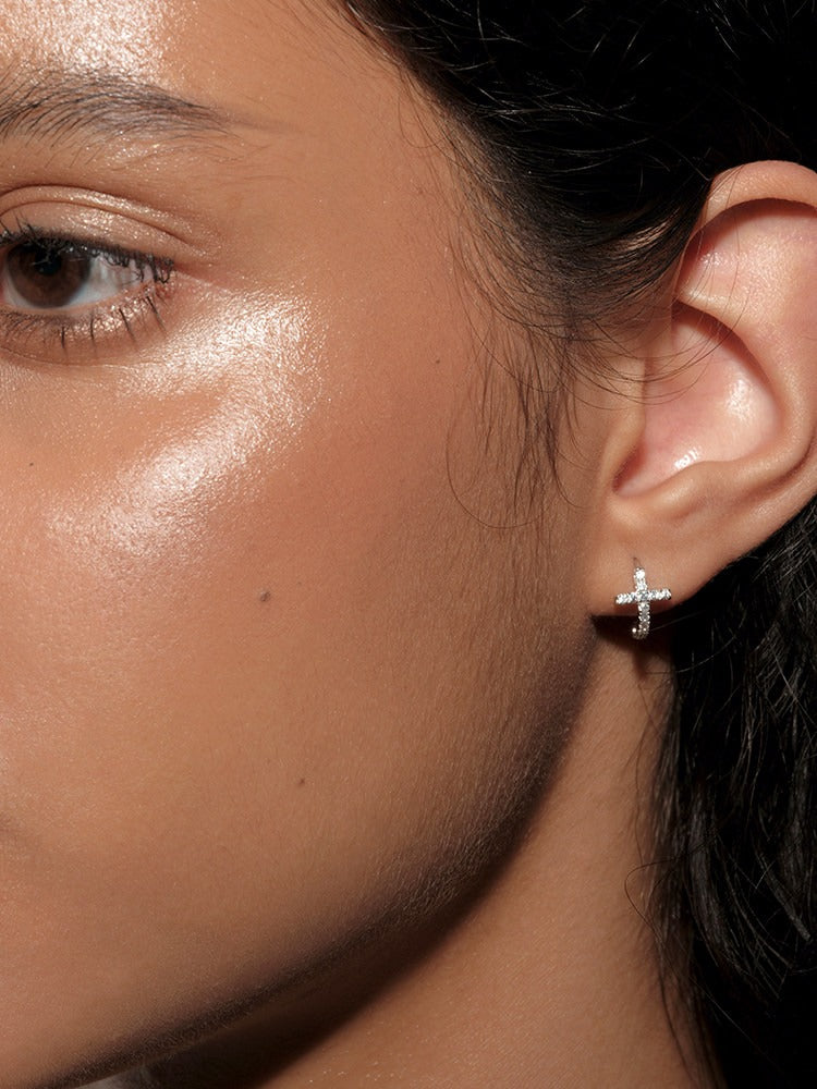 Pavé Cross Stud