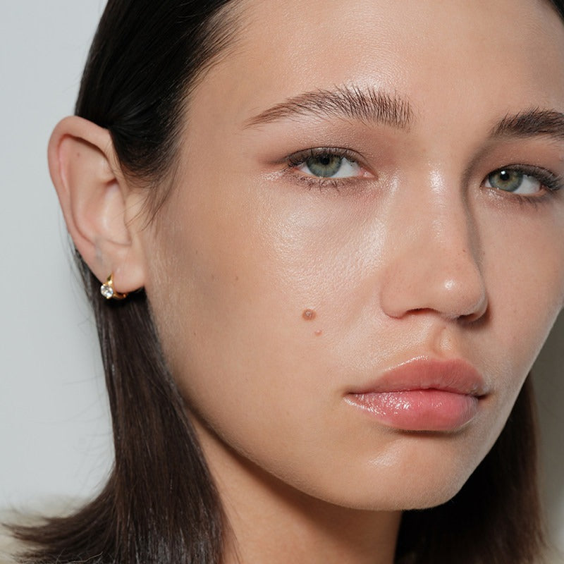 Solitaire Huggy Stud