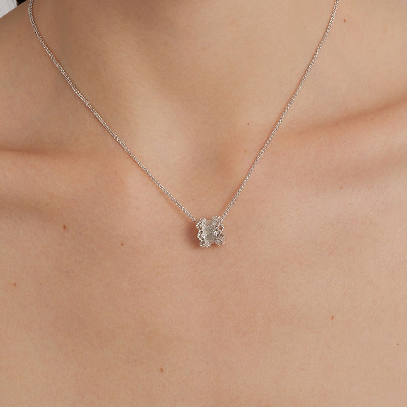 Textured Halo Pendant Necklace