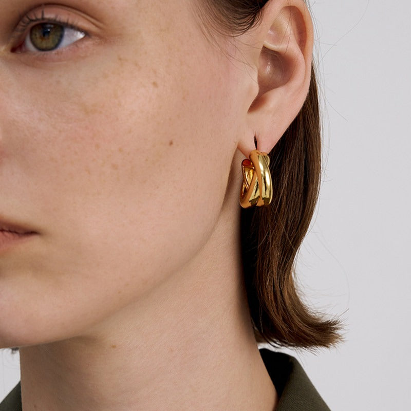 Bold Curve Hoop Earrings