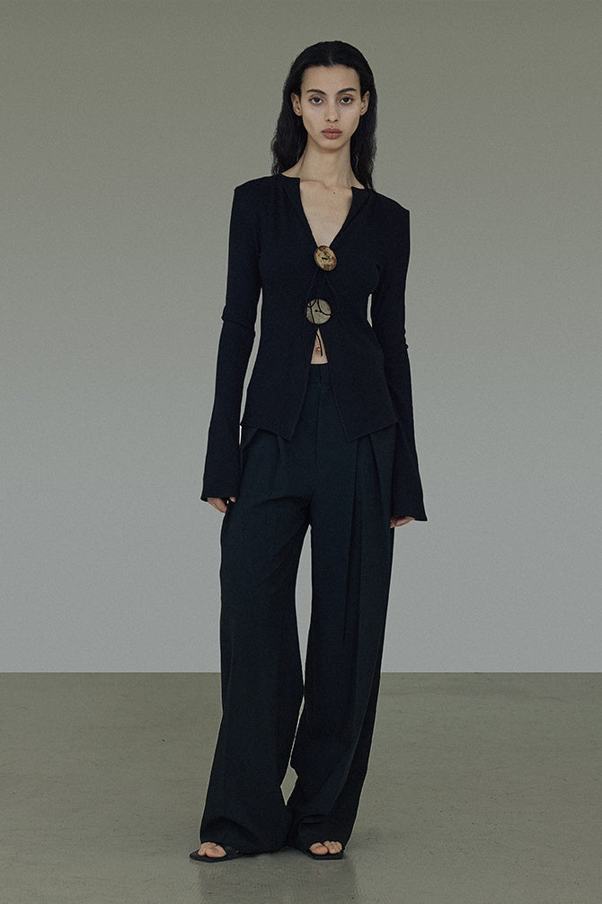 Chic V-Neck Knit: Urban Elegance