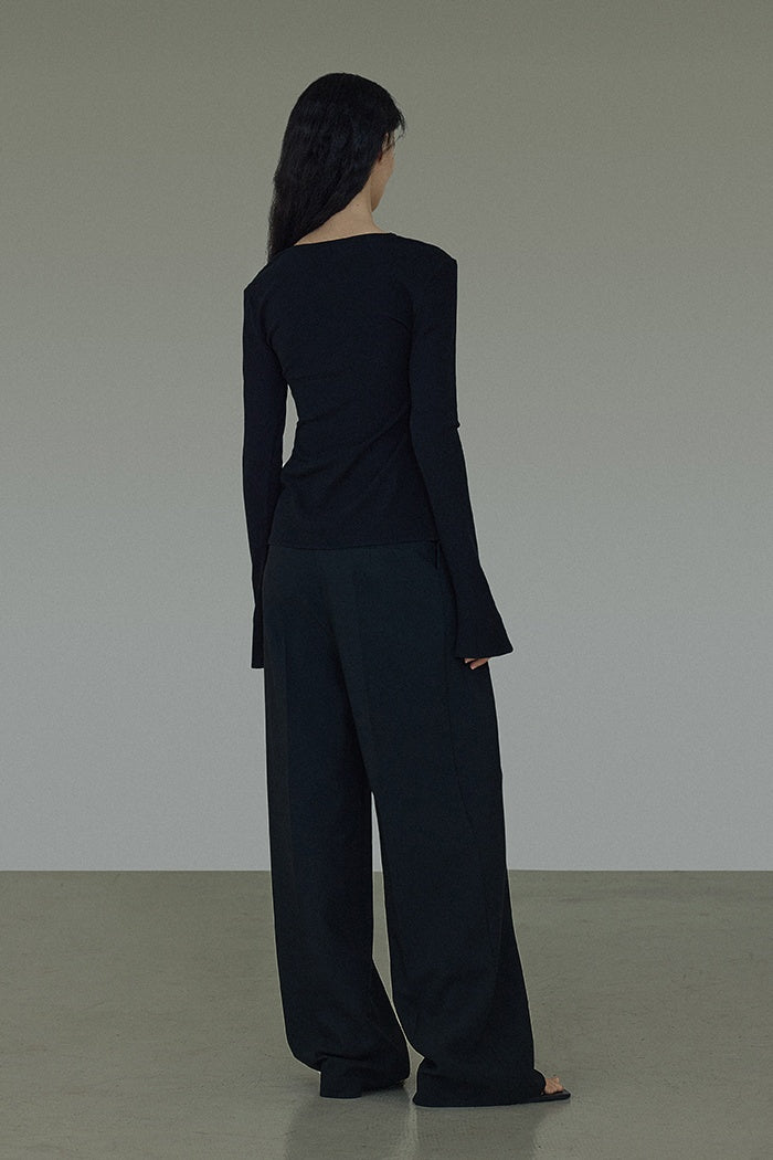 Chic V-Neck Knit: Urban Elegance