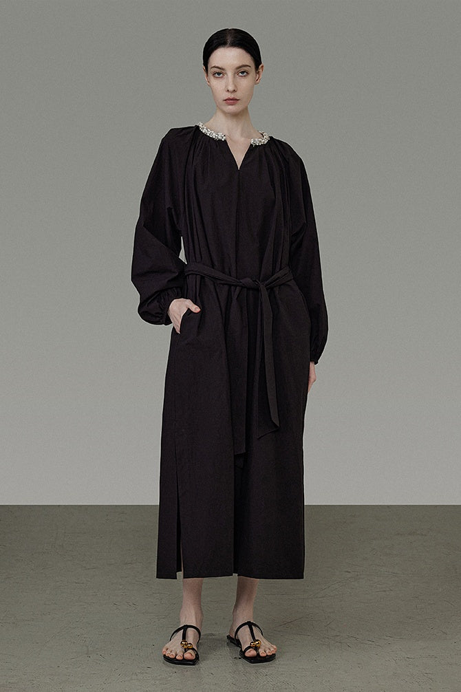 Effortless Chic Pleated V-Neck Dress