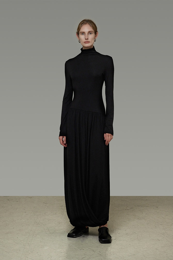 Silent Elegance Ribbed Knit Dress