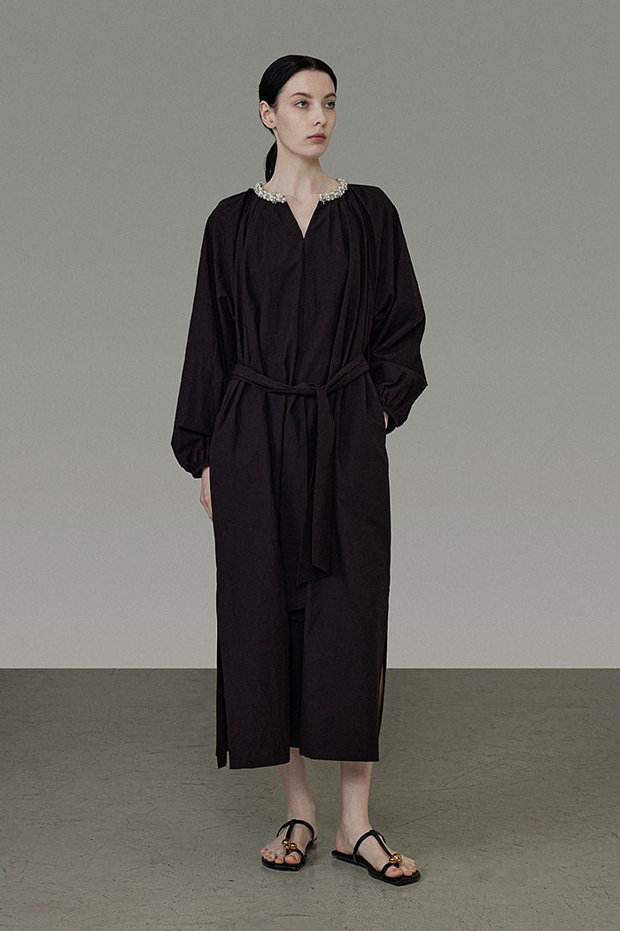 Effortless Chic Pleated V-Neck Dress