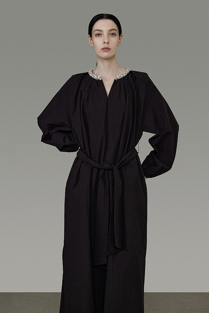 Effortless Chic Pleated V-Neck Dress