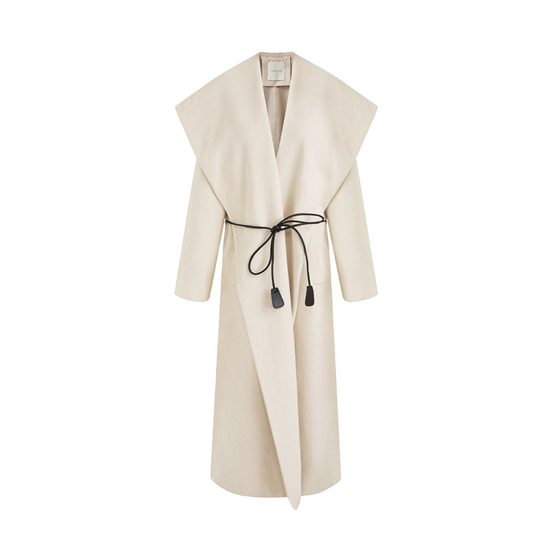 Timeless Wool Coat: Silent Power