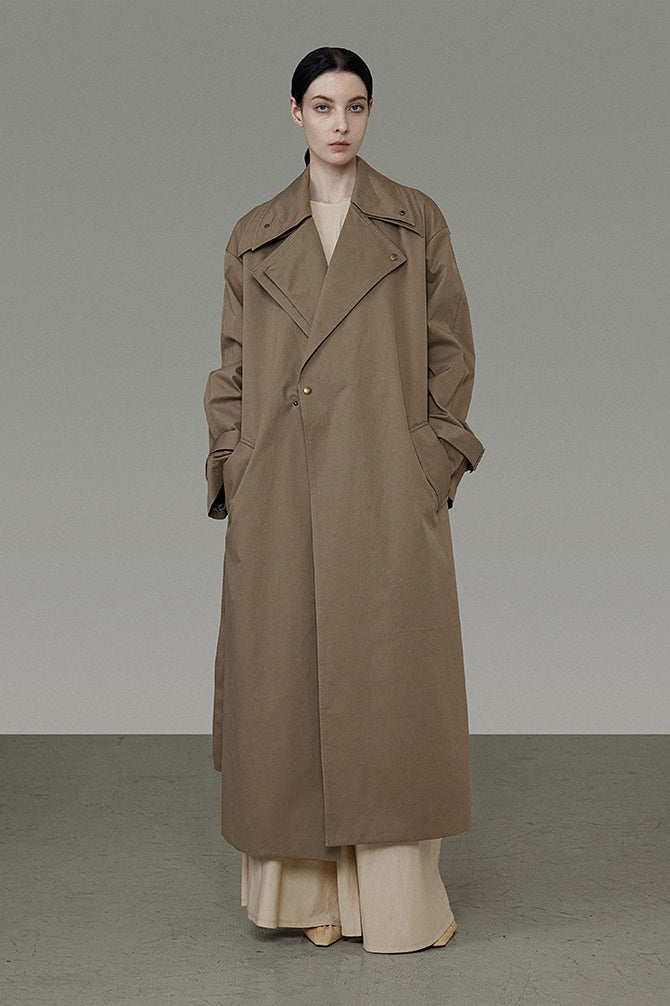Timeless Trench Coat: Understated Luxury