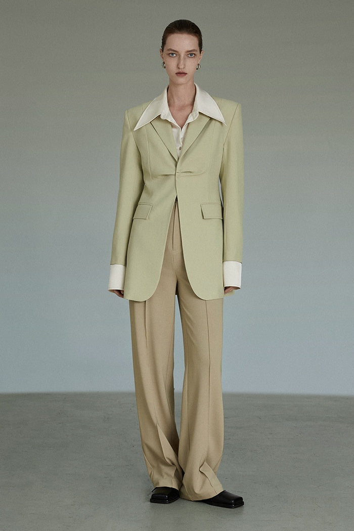 Tailored Chic: Emerald Sculpted Blazer