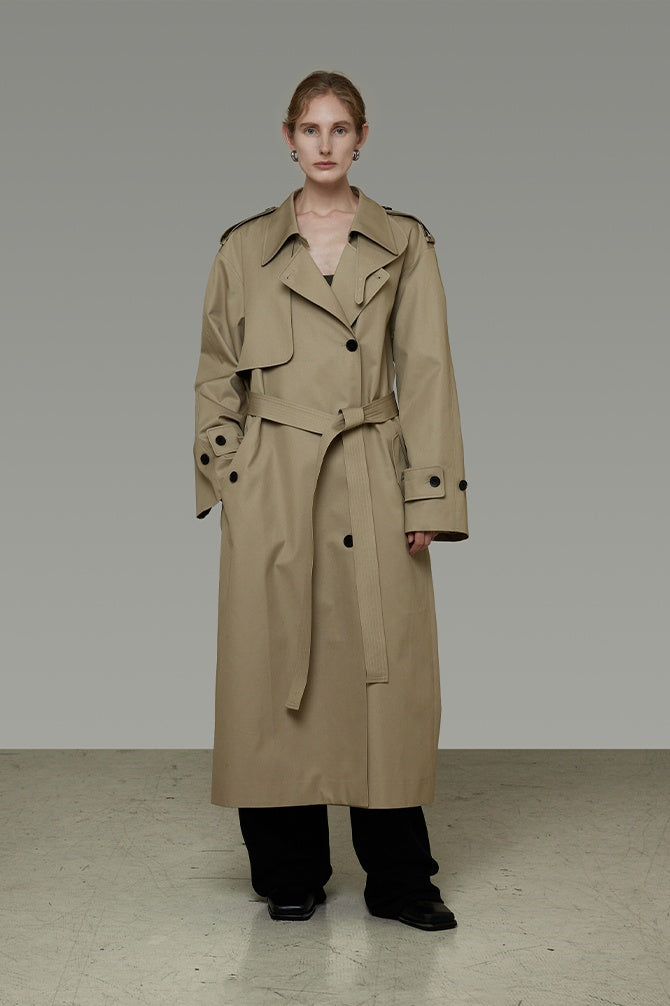 Timeless Trench: Urban Chic Layer