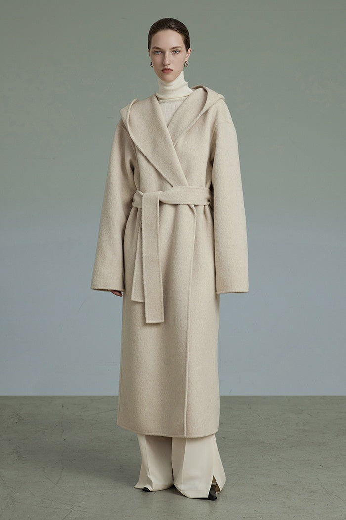 Silent Elegance Wool Coat