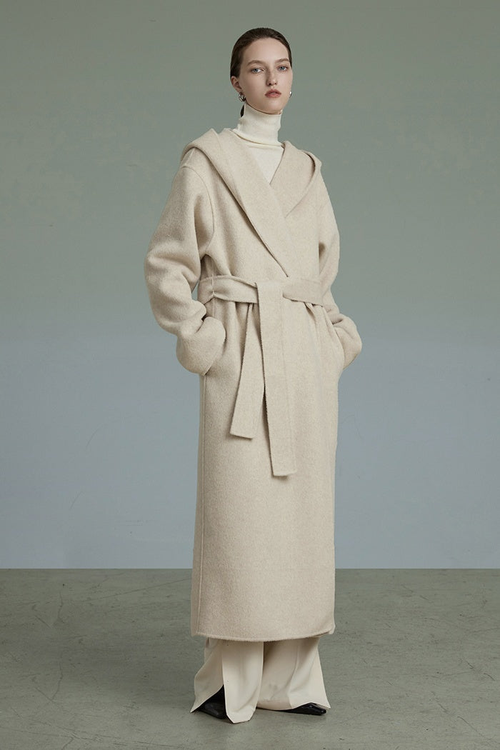 Silent Elegance Wool Coat
