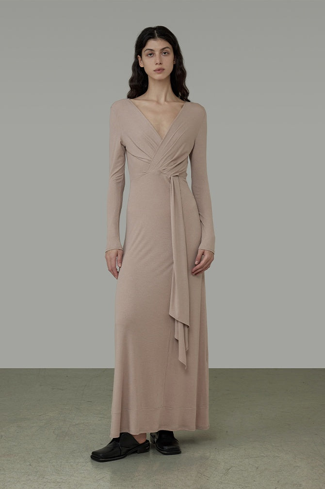 Elegant Minimalist Long Sleeve Dress