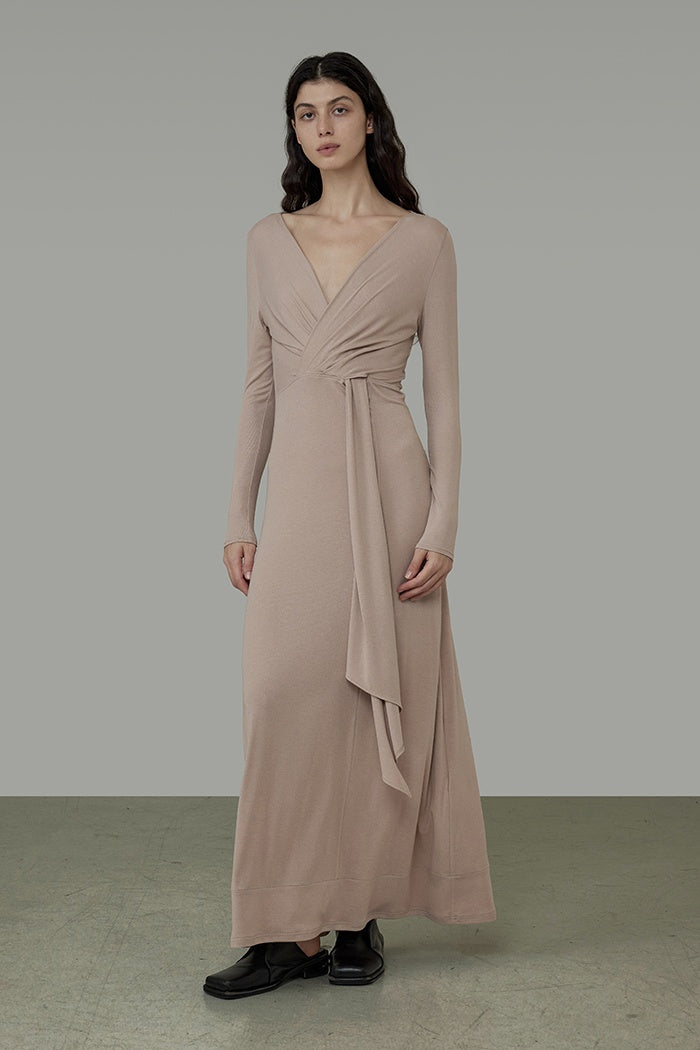 Elegant Minimalist Long Sleeve Dress