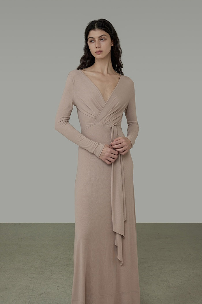 Elegant Minimalist Long Sleeve Dress