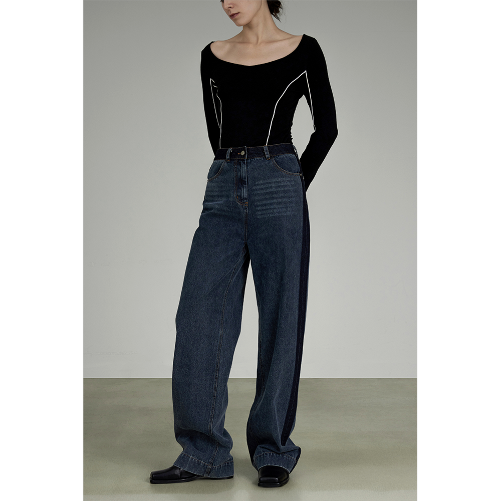 Timeless Wide-Leg Denim Structure