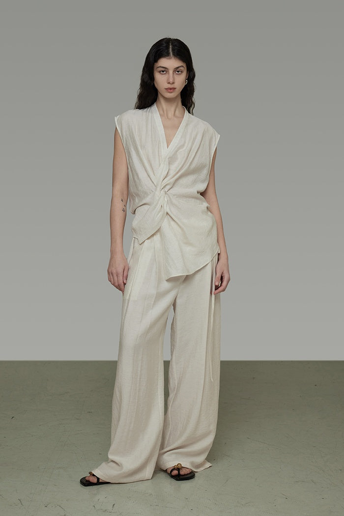 Polished Pleated Wide-Leg Trousers