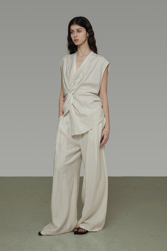 Polished Pleated Wide-Leg Trousers