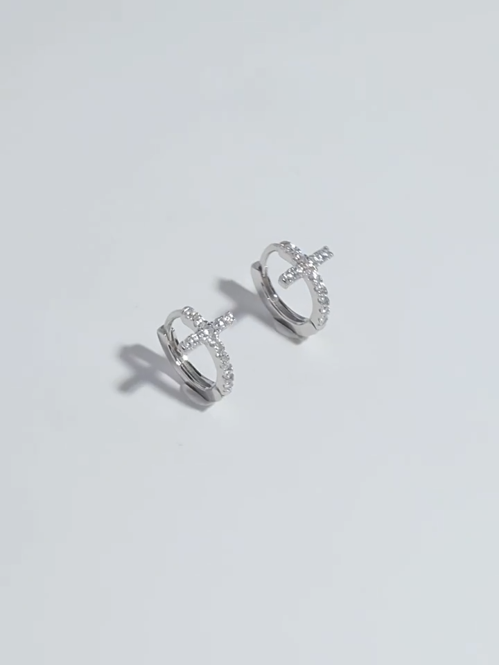 Pavé Cross Stud